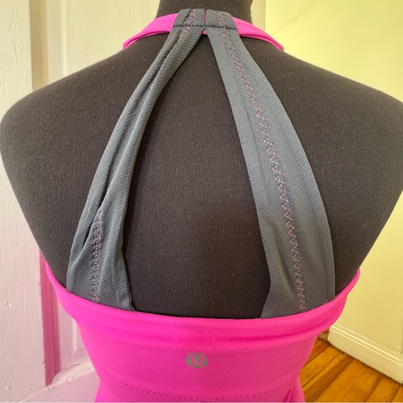 VINTAGE Lululemon workout tank - Picture 4 of 4